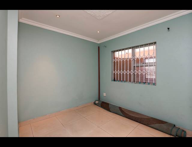 3 BEDROOM APARTMENT FOR SALE IN MORNINGSIDE